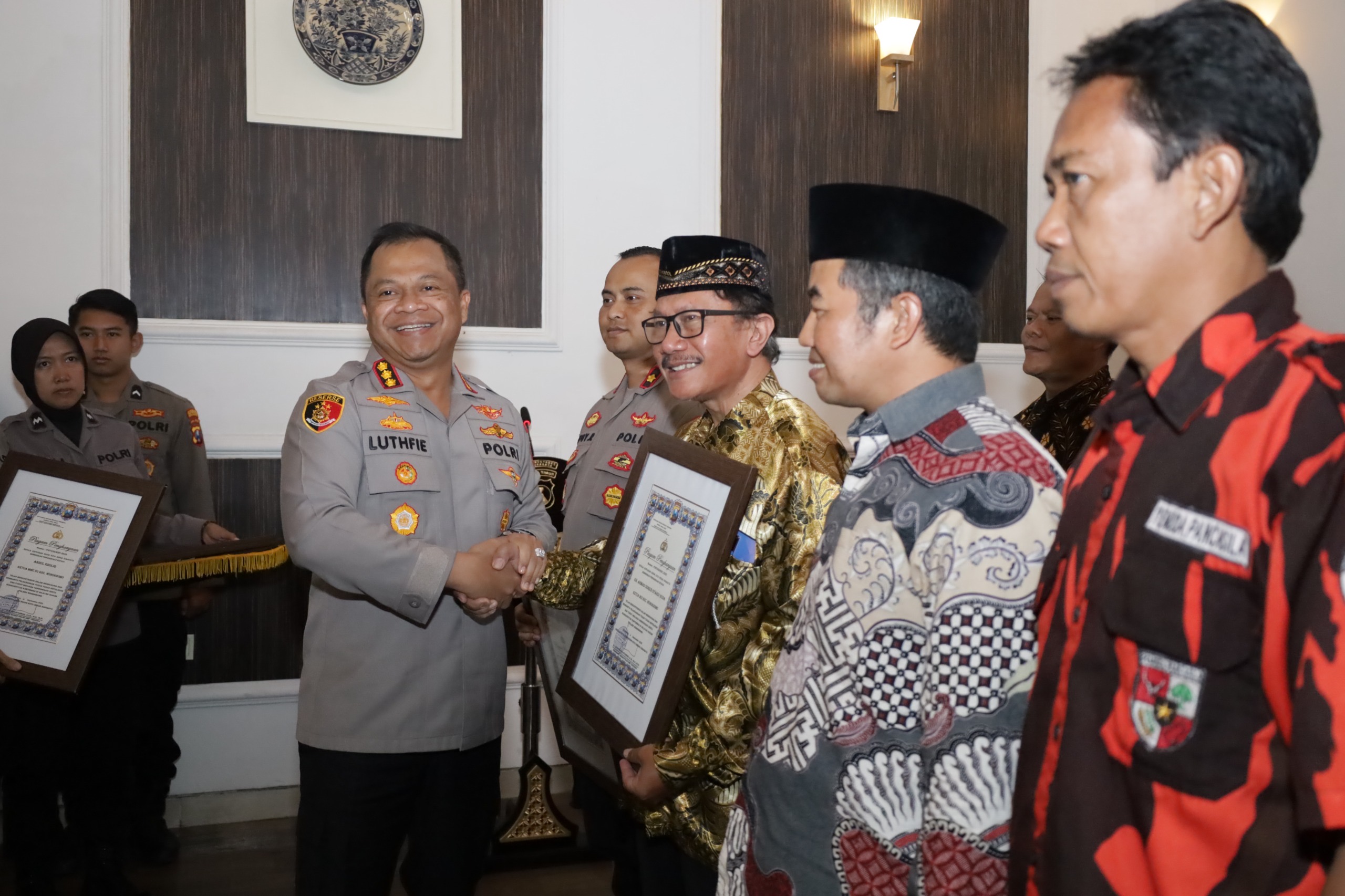 5af99dc7-5674-4cae-8ea7-2e54b244bf45