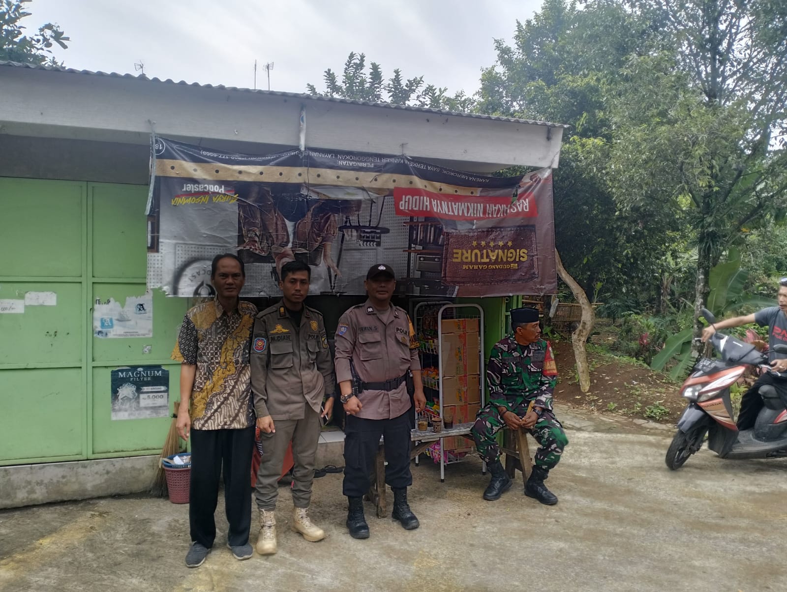 331b280f-d0a8-48be-ad4f-10f928fc3e61