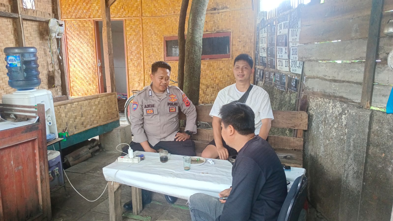 f555a8db-3471-44b3-b2f2-1aa008412f4c