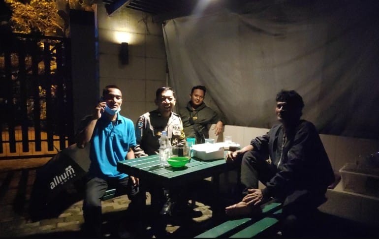 199b0cb9-ee46-45b8-b92b-cc123b0c9798