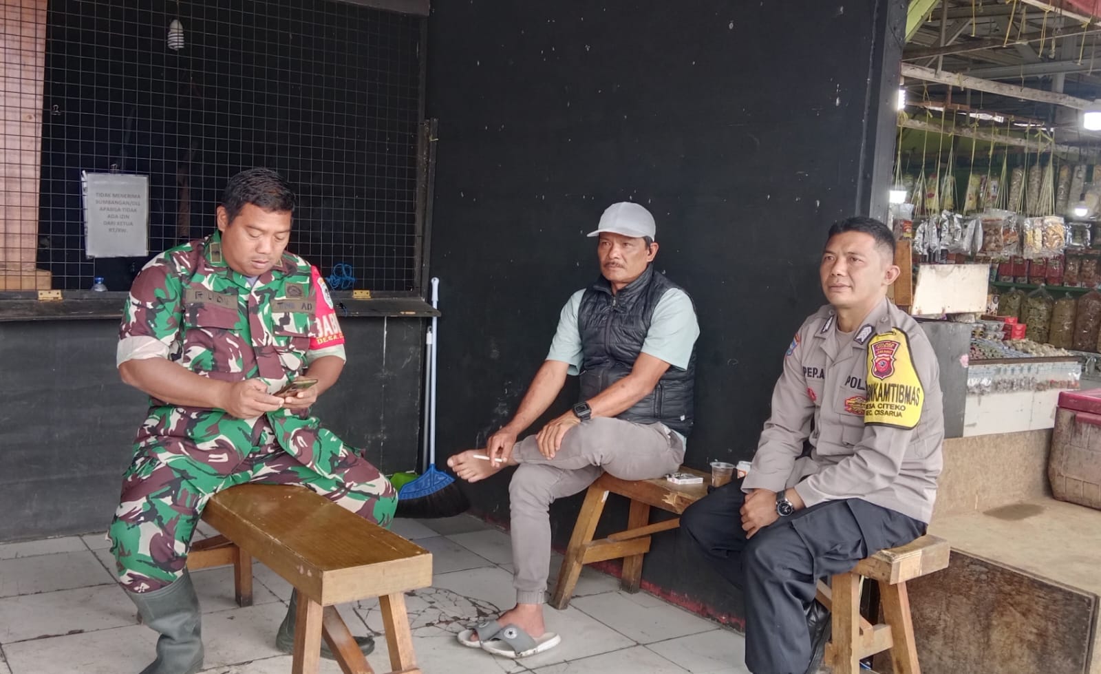 c6adb40a-0f26-4142-aaeb-ef1befd05e4c